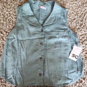 NWT SO Women's Sleeveless Top - Green With Collar Womans Size Small